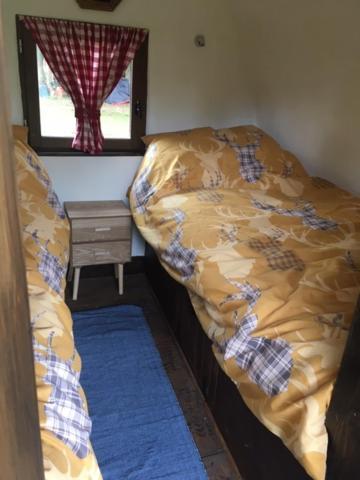 Charming 2-Bed Cabin In Domfront-En-Poiraie Perrou Exterior photo